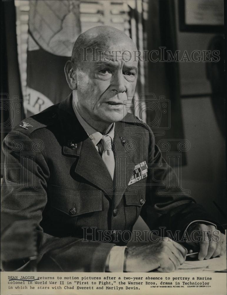 1967 Press Photo Actor Dean Jagger in &quot; First To Fight&quot; - RSL93171 - Historic Images