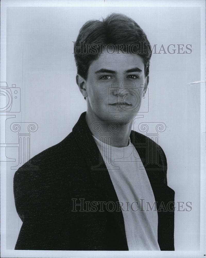 Press Photo Actor Matthew Perry in "Boys Will Be Boys" - RSL81495 - Historic Images