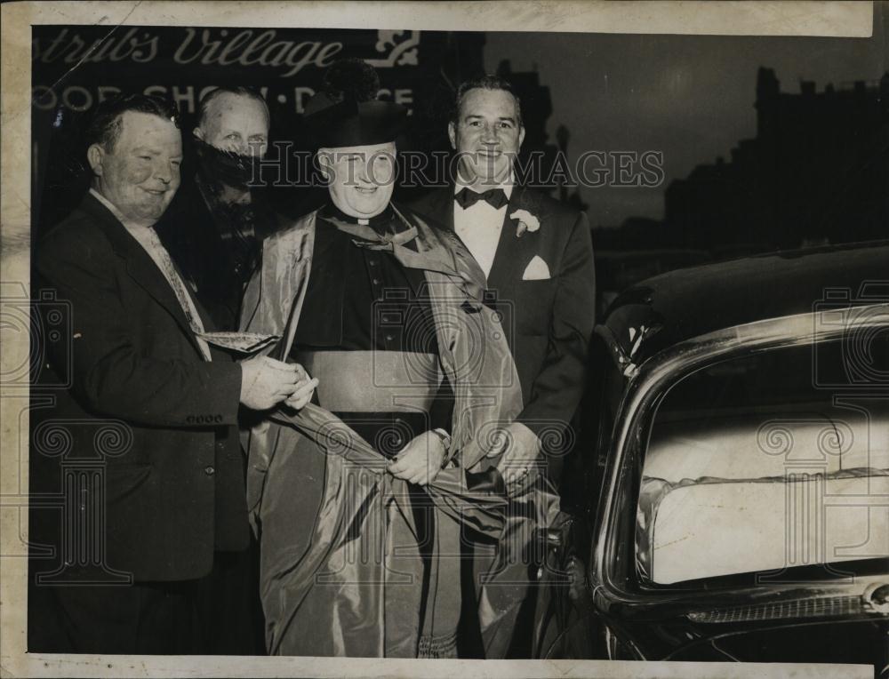 1956 Press Photo "Waterfront Priest", Rt Rev Msg Powers, John Moran - Historic Images