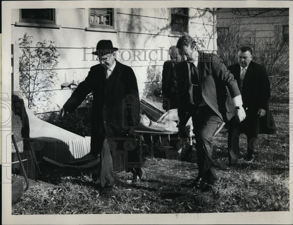 1971 Press Photo body of live-in boyfriend that Roberta Shaffer killed - Historic Images