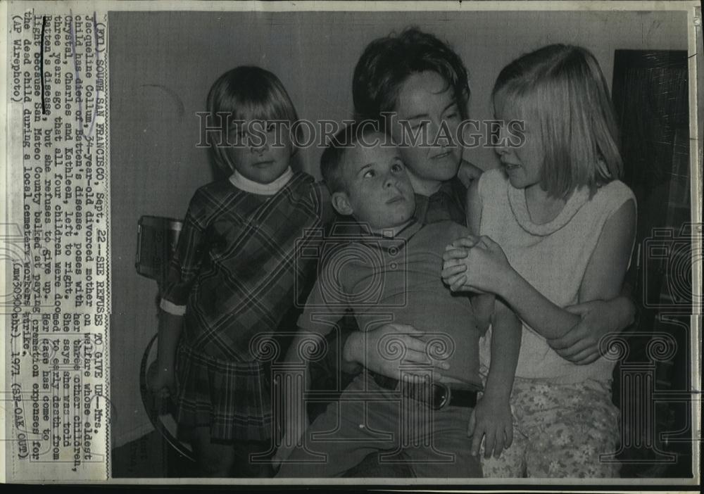 1971 Press Photo Ms Jacqueline Collum&#39;s three children with Batten&#39;s disease - Historic Images