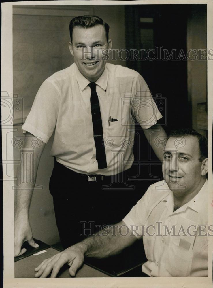 1963 Press Photo James Vining Davis Madiera Beach City Manager Richard Madura - Historic Images