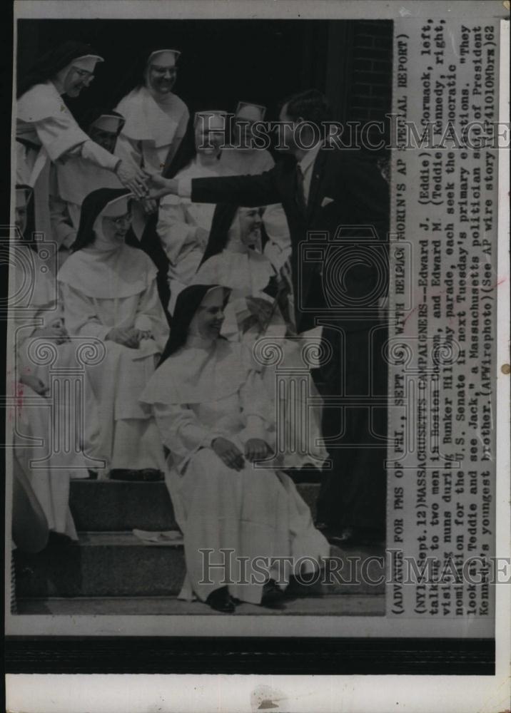 1962 Press Photo Sen Edward Kennedy D of Mass &amp; a group of nuns - RSL93013 - Historic Images