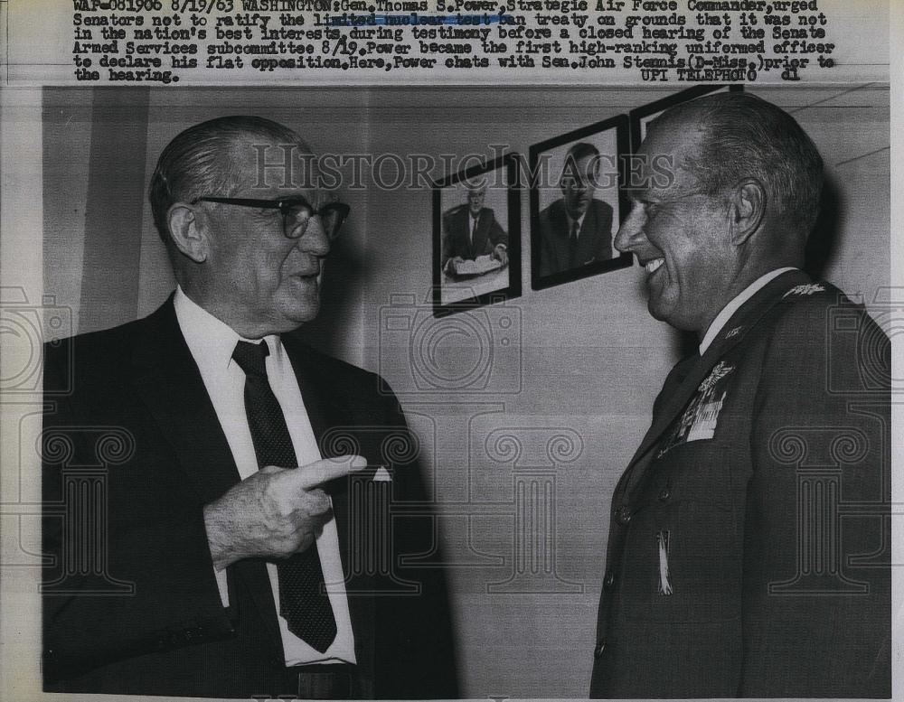 1963 Press Photo S Power Strategic Air Force Commander Sen John Stennis - Historic Images