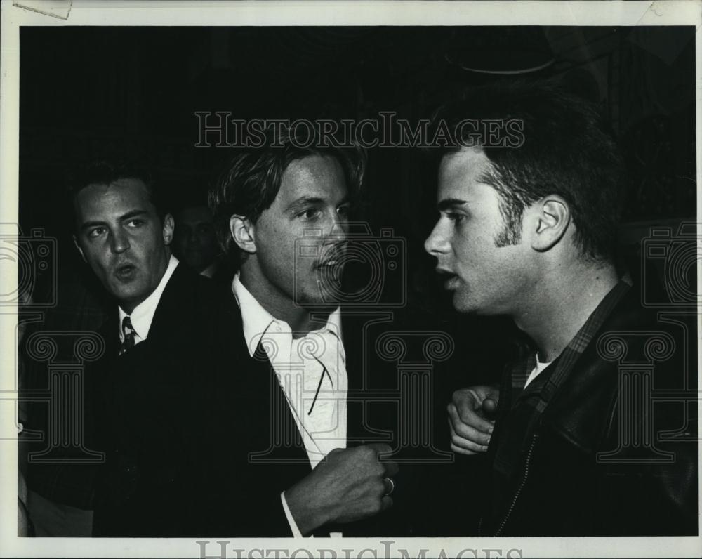 Press Photo Actor Matthew Perry & Jamie Walters - RSL88499 - Historic Images