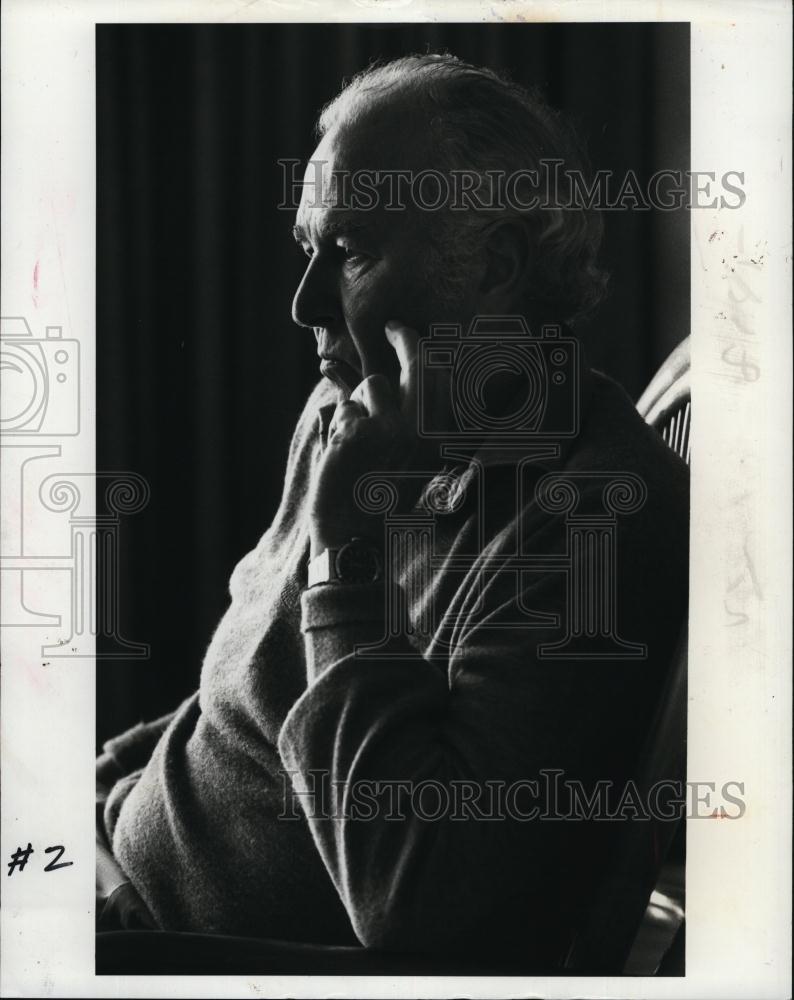 1985 Press Photo Maverick Diplomat Ambassador Malcolm Toon Speaking Of Career - Historic Images