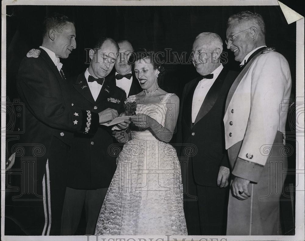 1958 Press Photo Arthur W McGrarth Lt Col John Marshal John Devine, John R - Historic Images