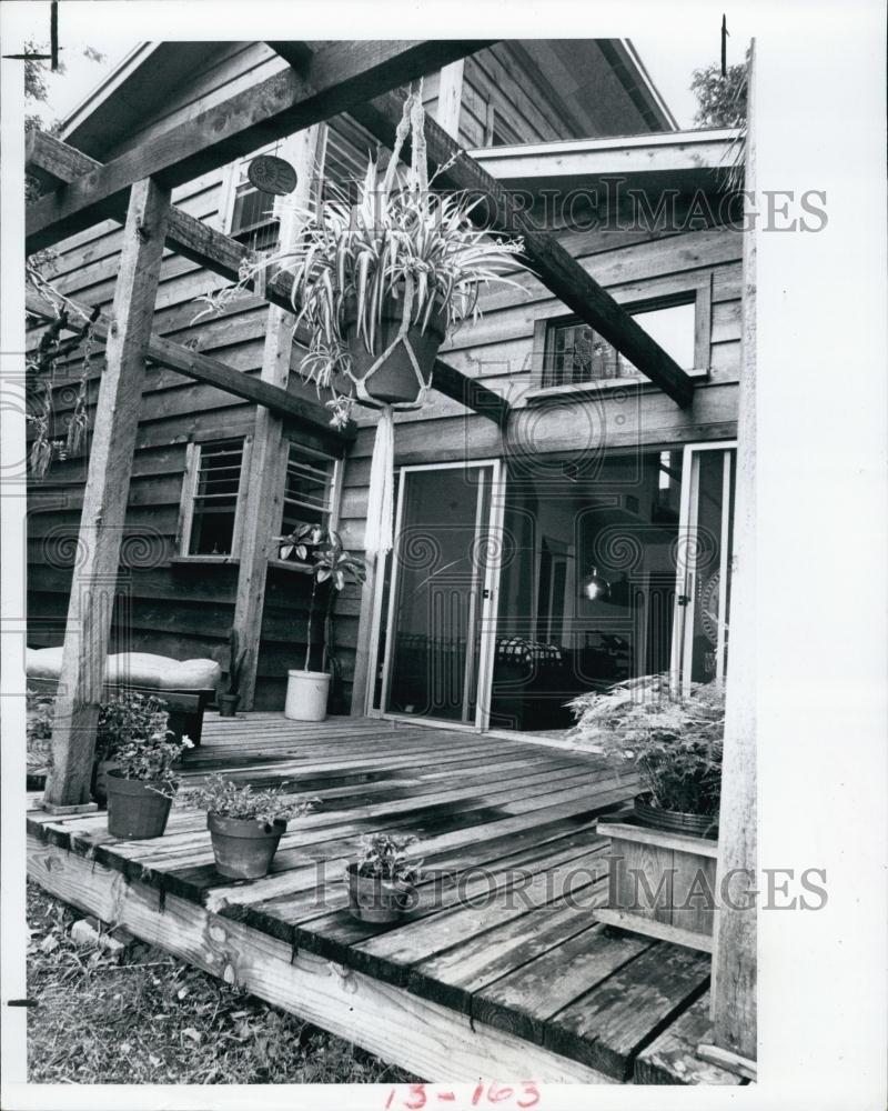 1979 Press Photo Jim Davis&#39;s Home With Wood Decks &amp; Patios - RSL64511 - Historic Images