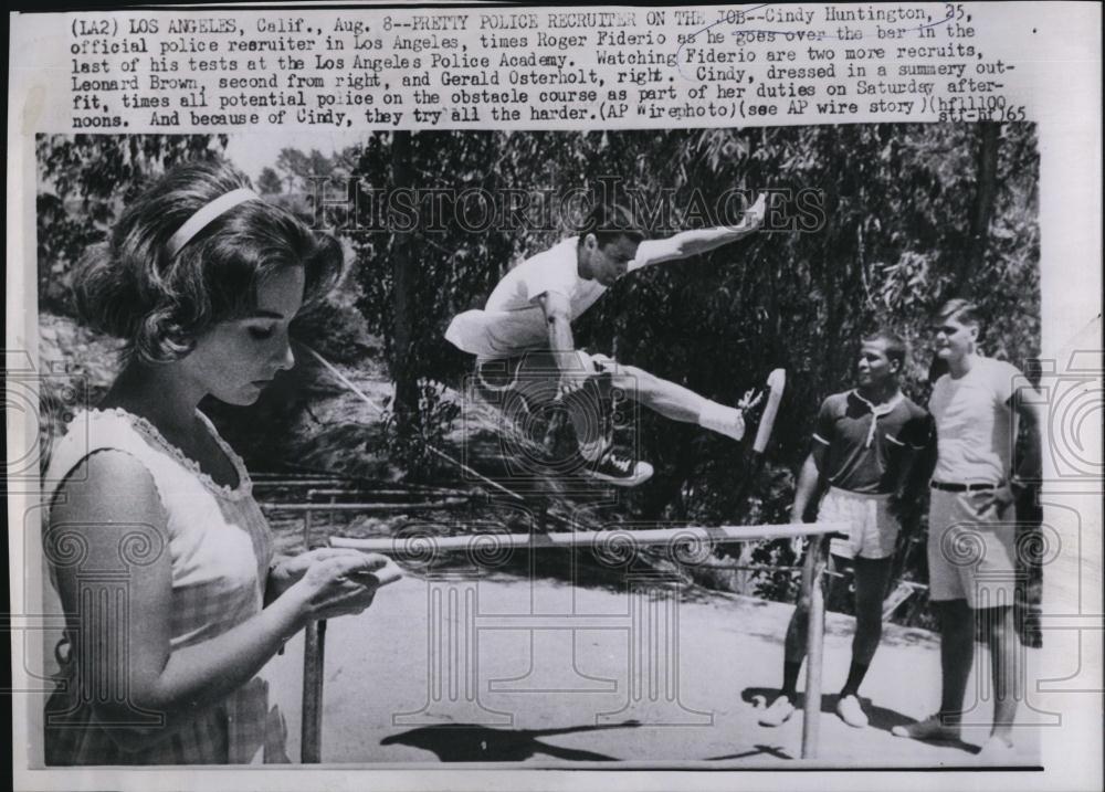 1965 Press Photo Cindy Huntington, police recruiter in LA, Calif - RSL86833 - Historic Images