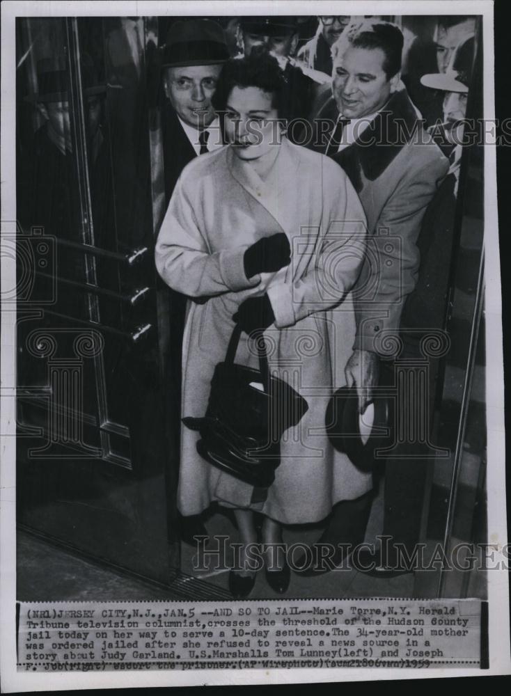 1959 Press Photo Marie Torre Herald Tibune Television columnist - RSL83749 - Historic Images