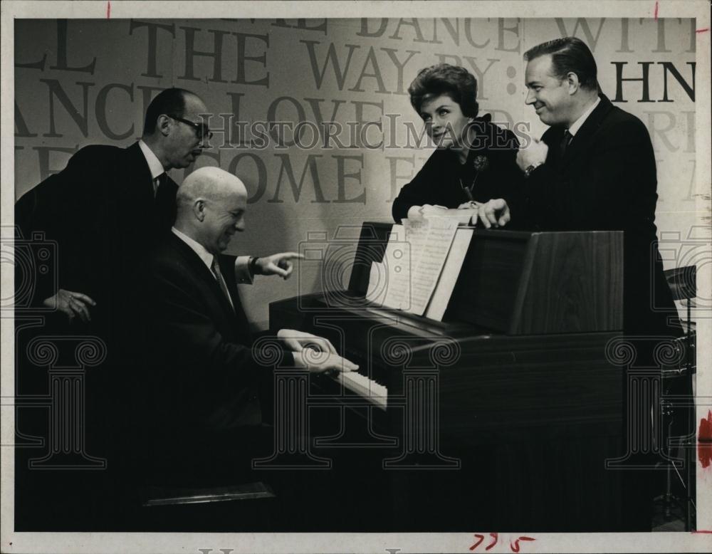 1964 Press Photo Sammy Cahn, James Van Heusen, Singer Marilyn Lovell, Hugh Downs - Historic Images