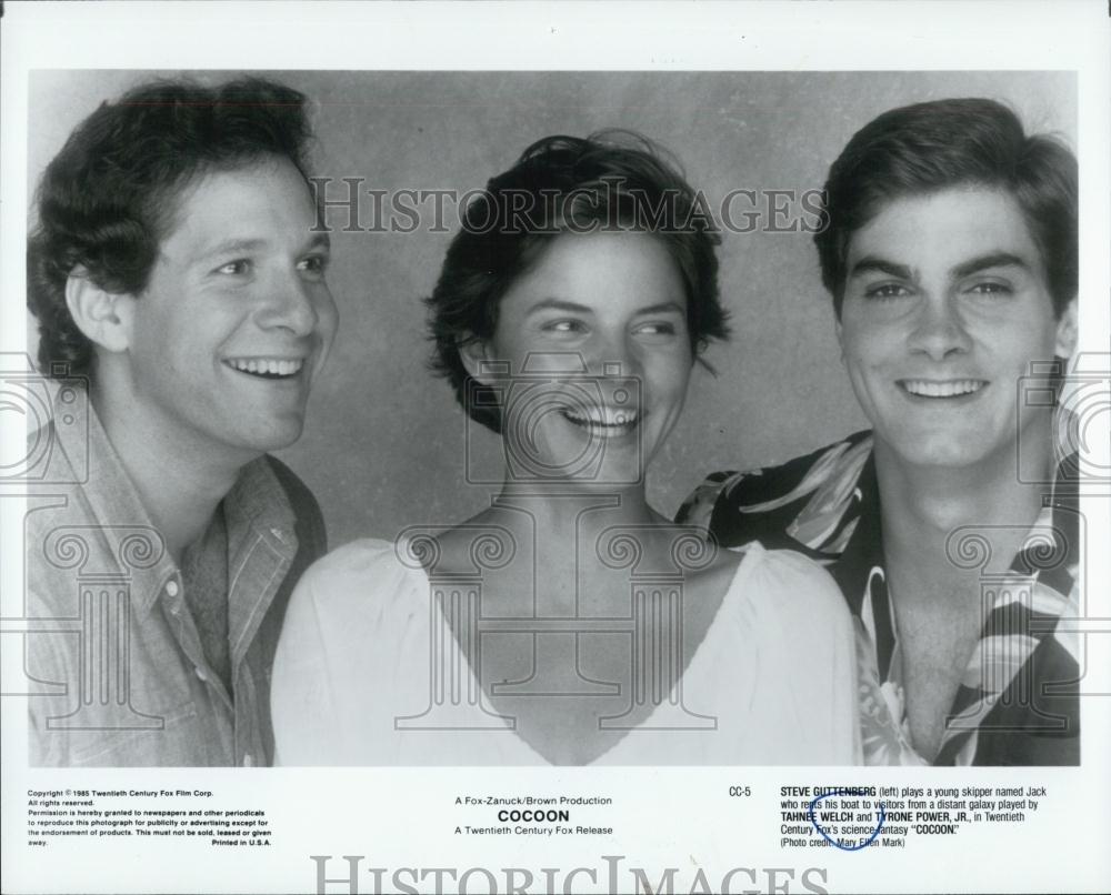 1985 Press Photo Steve Guttenberg Tahnee Welch Tyrone Power Jr in "Cocoon" - Historic Images