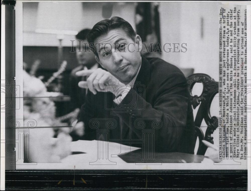 1965 Press Photo Reverend Calvin Thieiman Returned form S Viet Nam - RSL67761 - Historic Images