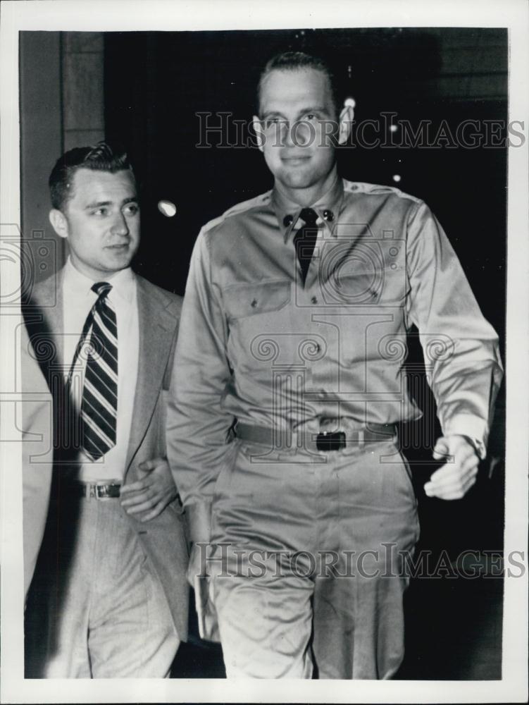 1954 Press Photo Pvt Schine at Capitol Army-McCarthy Dispute - RSL01151 - Historic Images
