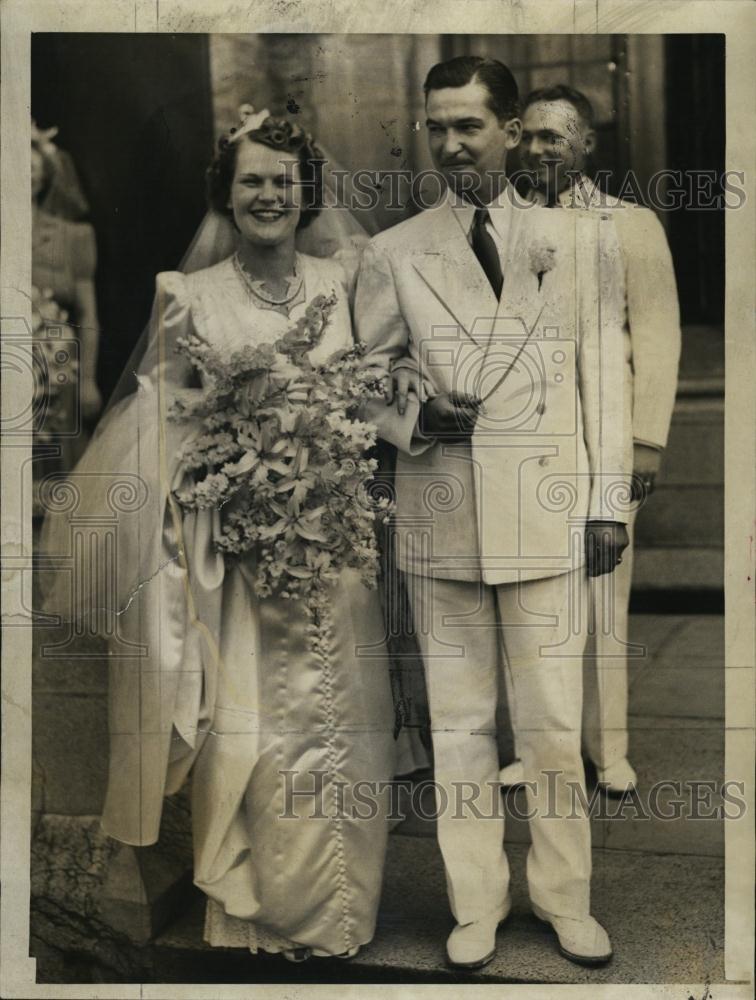 1940 Press Photo Attorney William Coogan Jr Weds Virginia Mary Grimes - Historic Images