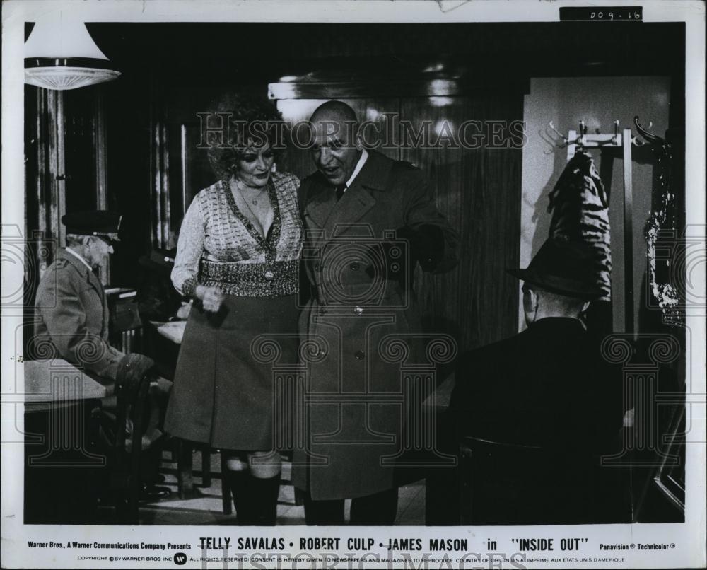 1975 Press Photo Telly Savlas Actor A Lady in the evening Inside Out - RSL88021 - Historic Images