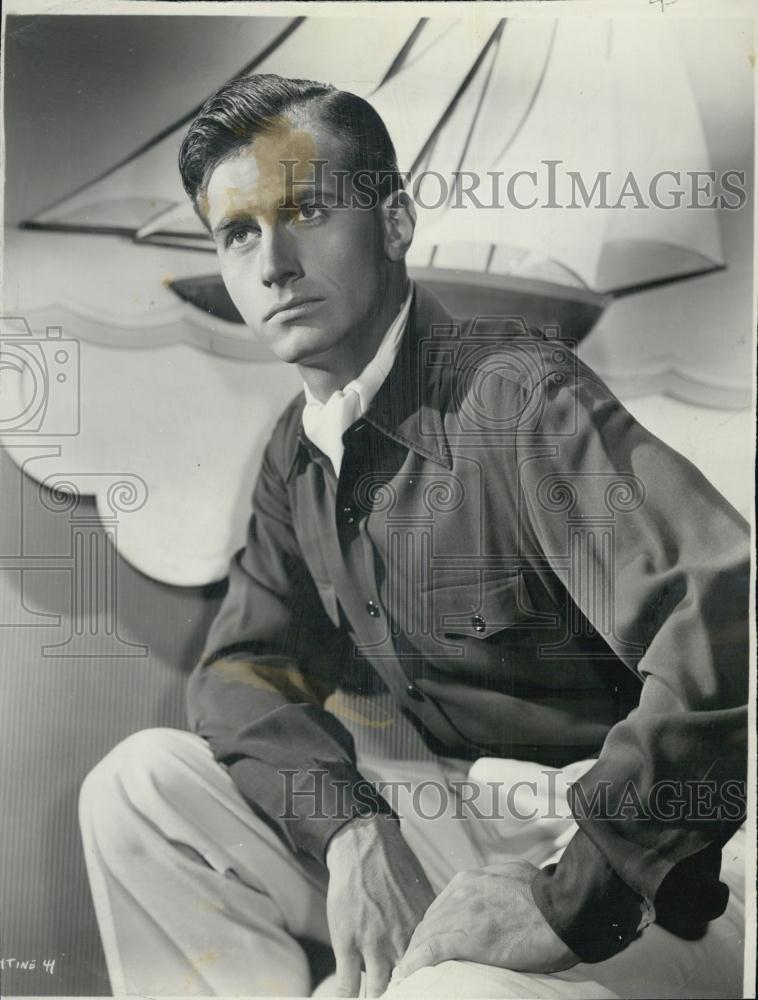 1950 Press Photo Actor Helmut Dantine Play Arms And The Man - RSL01835 - Historic Images