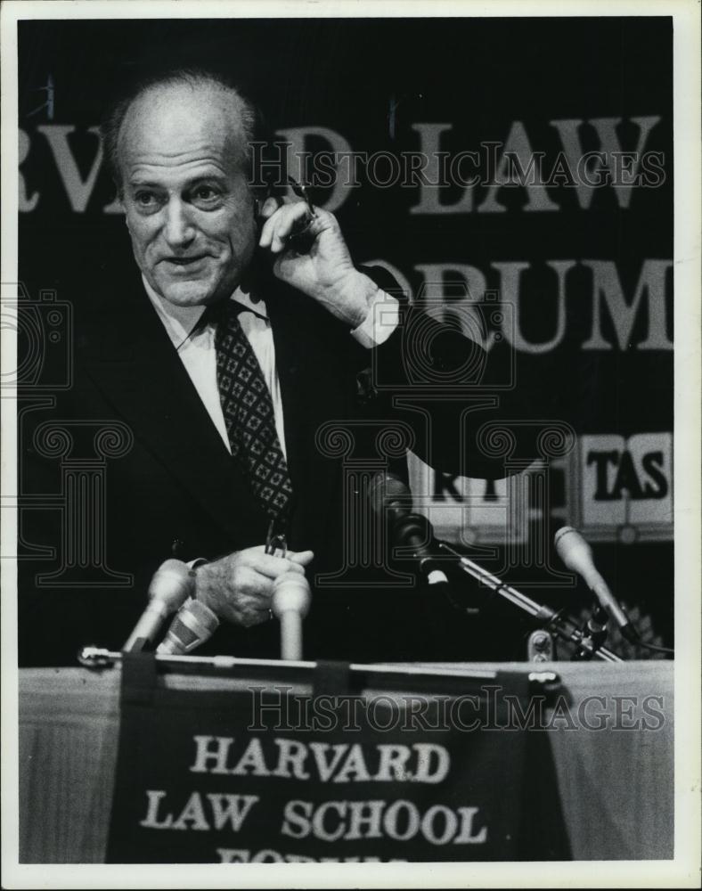 1986 Press Photo Claus Von Bulow Harvard Law School - RSL42449 - Historic Images