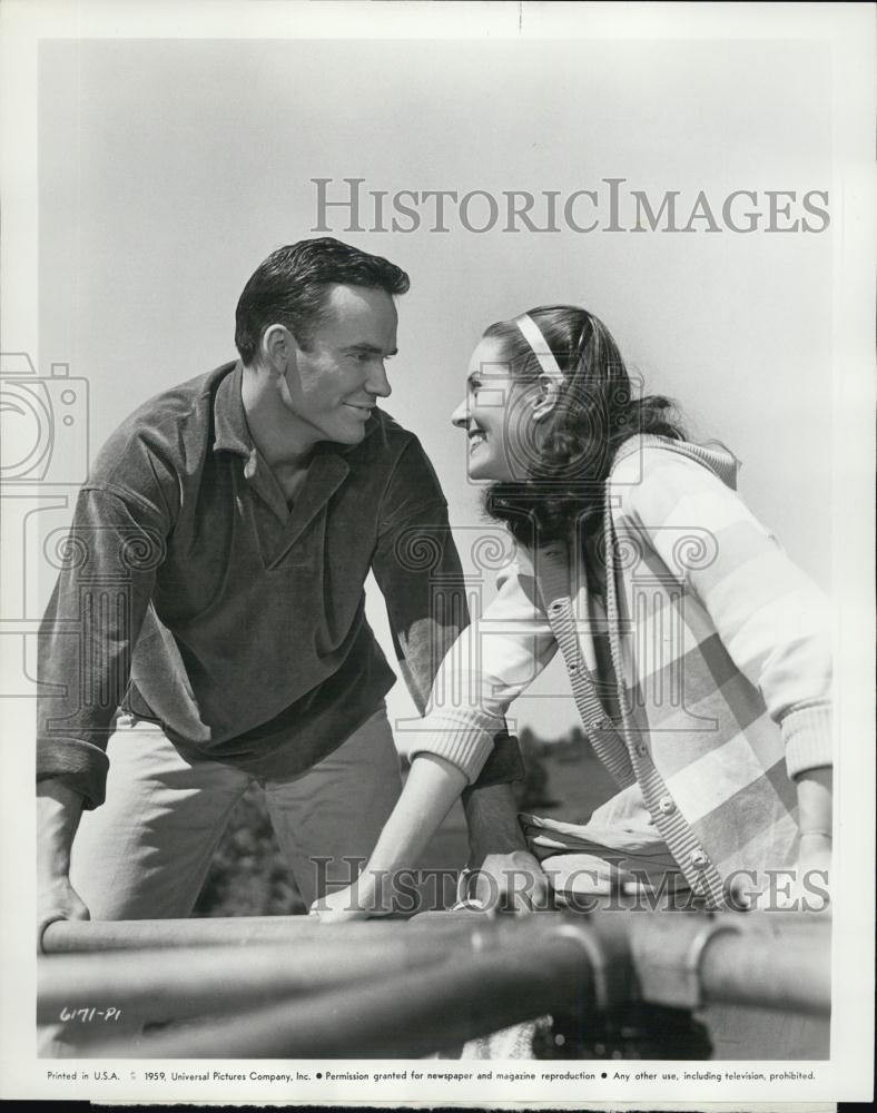 1959 Press Photo James Congdon and Lee Meriwether in "4D Man" - RSL01595 - Historic Images
