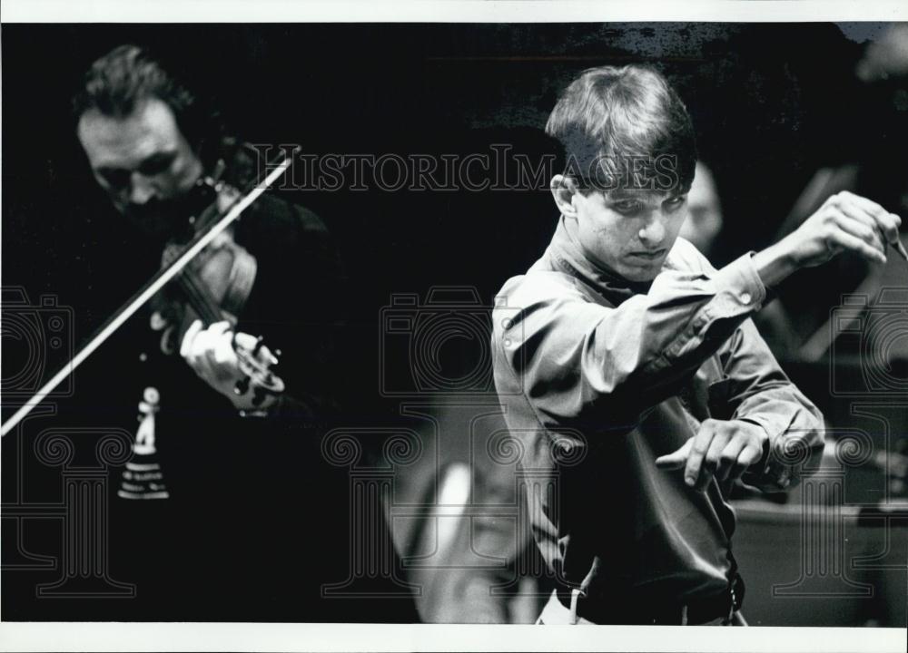 1996 Press Photo Keith Lockhart Conducting &amp; Mark O&#39;Connor on Fiddle - RSL06091 - Historic Images