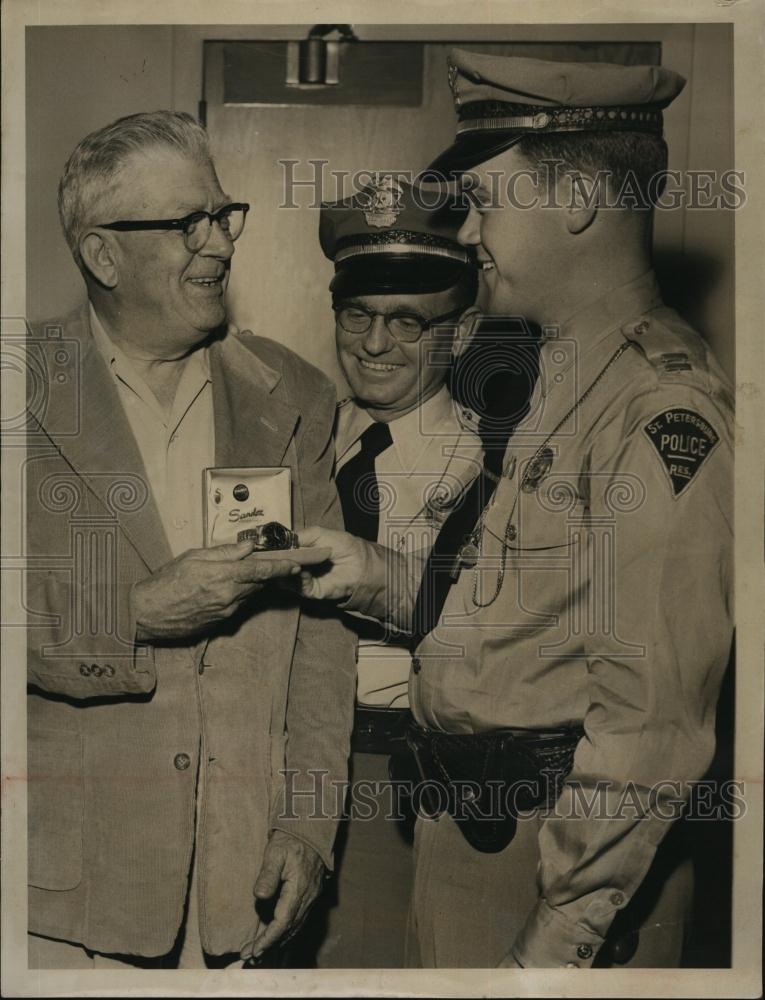 1958 Press Photo Police Capt CG Robinson Receives Watch As Retirement Gift - Historic Images