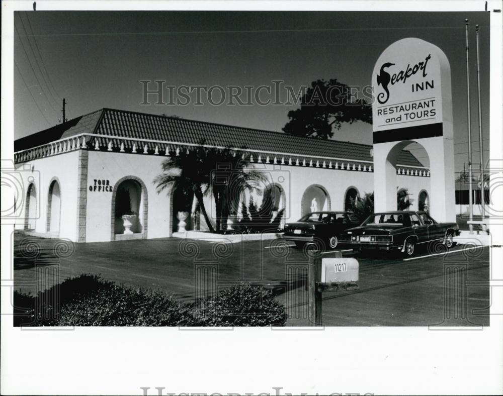 1989 Press Photo Seaport Inn &amp; Restaurant Same Kitchen Staff for 12 Years - Historic Images