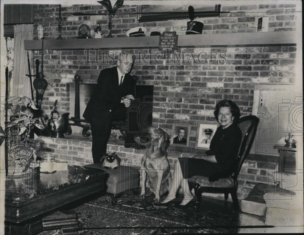 1965 Press Photo John J McCarthy & wife Martha at home in Mass - RSL86673 - Historic Images