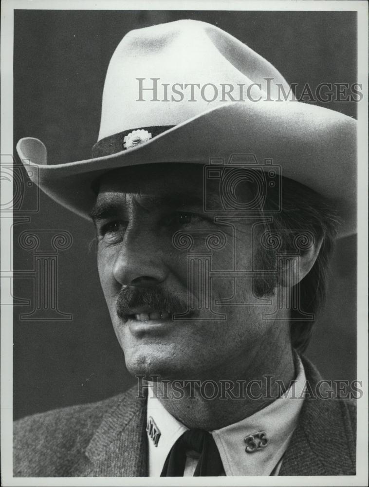 Press Photo McCloud Series Lead Actor Dennis Weaver Closeup Portrait - RSL41299 - Historic Images