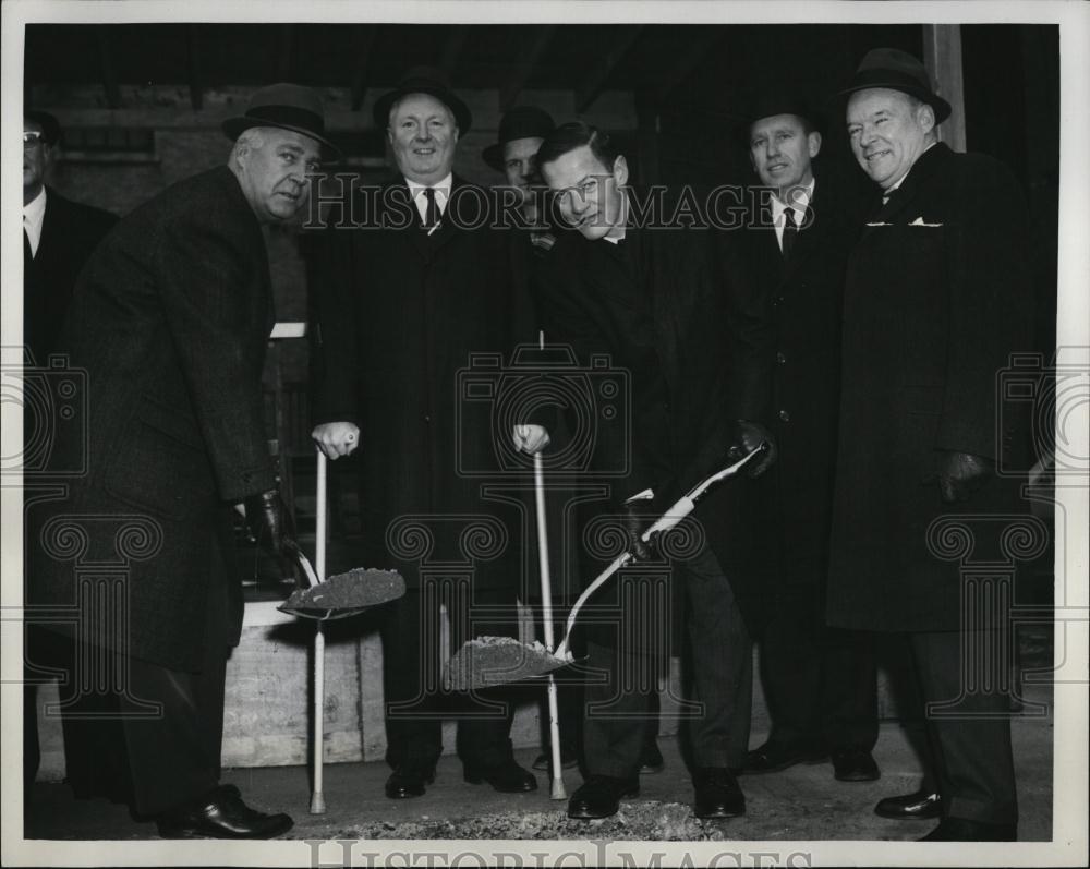 1964 Press Photo Harold H Dann Vicent Vappi Jock M Dick Mayor - RSL07857 - Historic Images