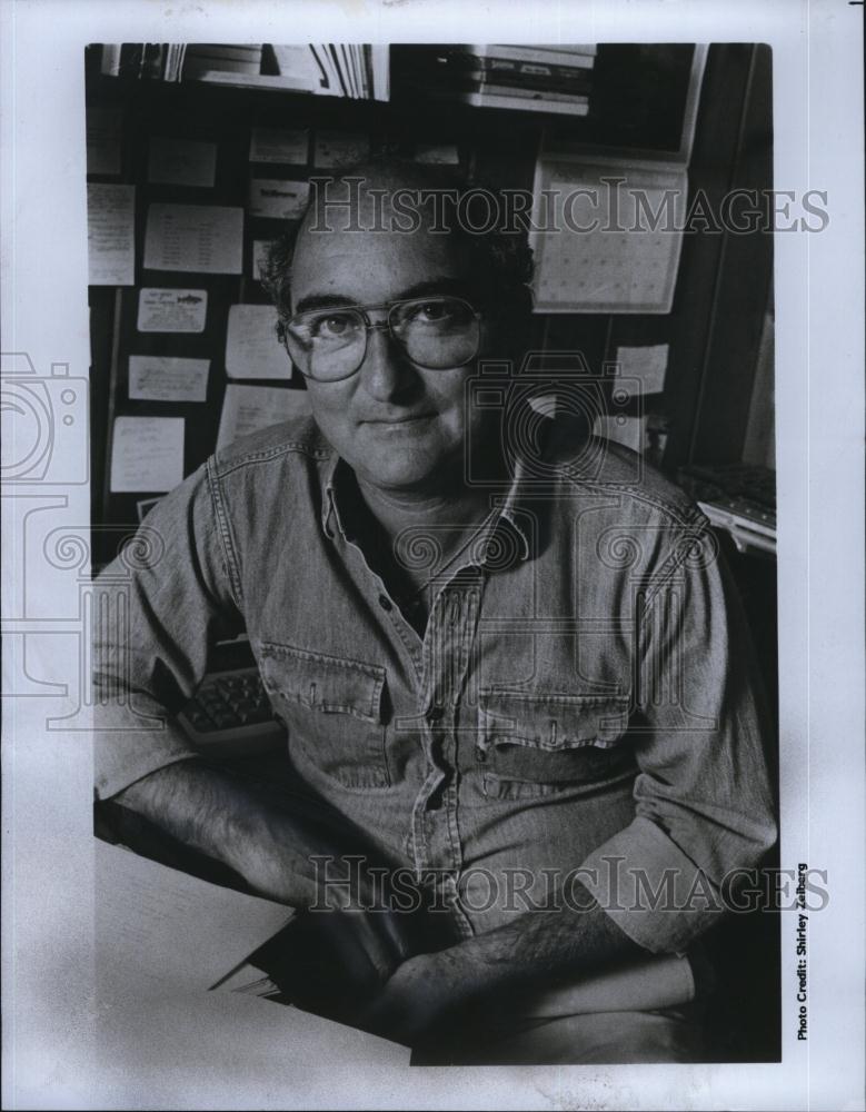 Press Photo Author Coccon Metamorphosis Butteryfly David SaperStien - RSL78107 - Historic Images