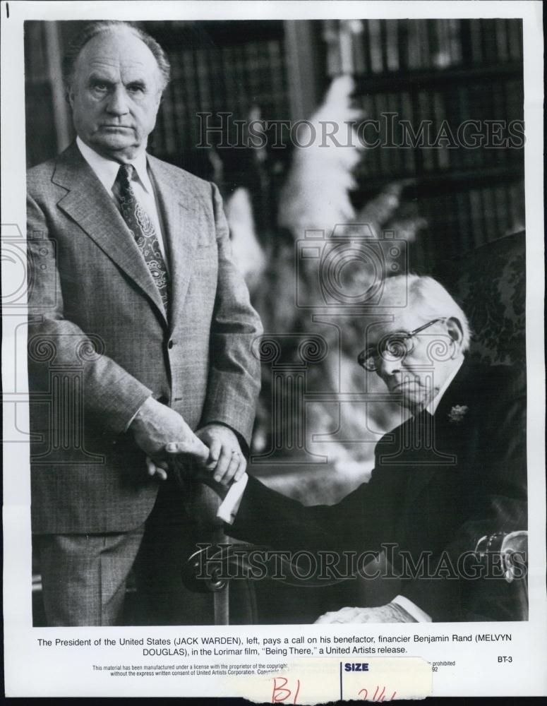 1979 Press Photo Jack Warden & Melvyn Douglas in "being There" - RSL04095 - Historic Images