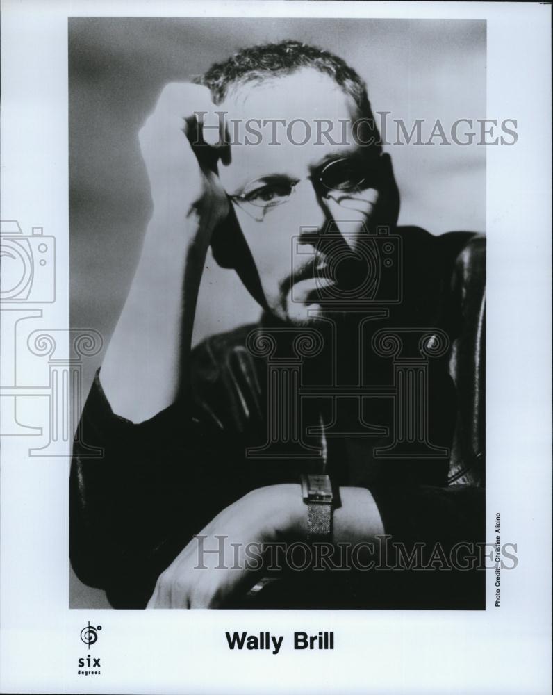 Press Photo Wally Brill Musician Entertainer - RSL79321 - Historic Images