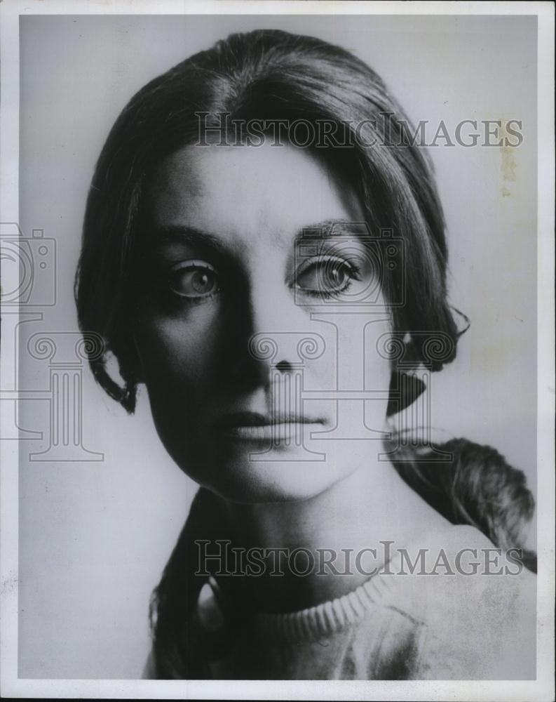 1977 Press Photo Jean Marsh &quot;Too Good to Be True&quot; - RSL79005 - Historic Images