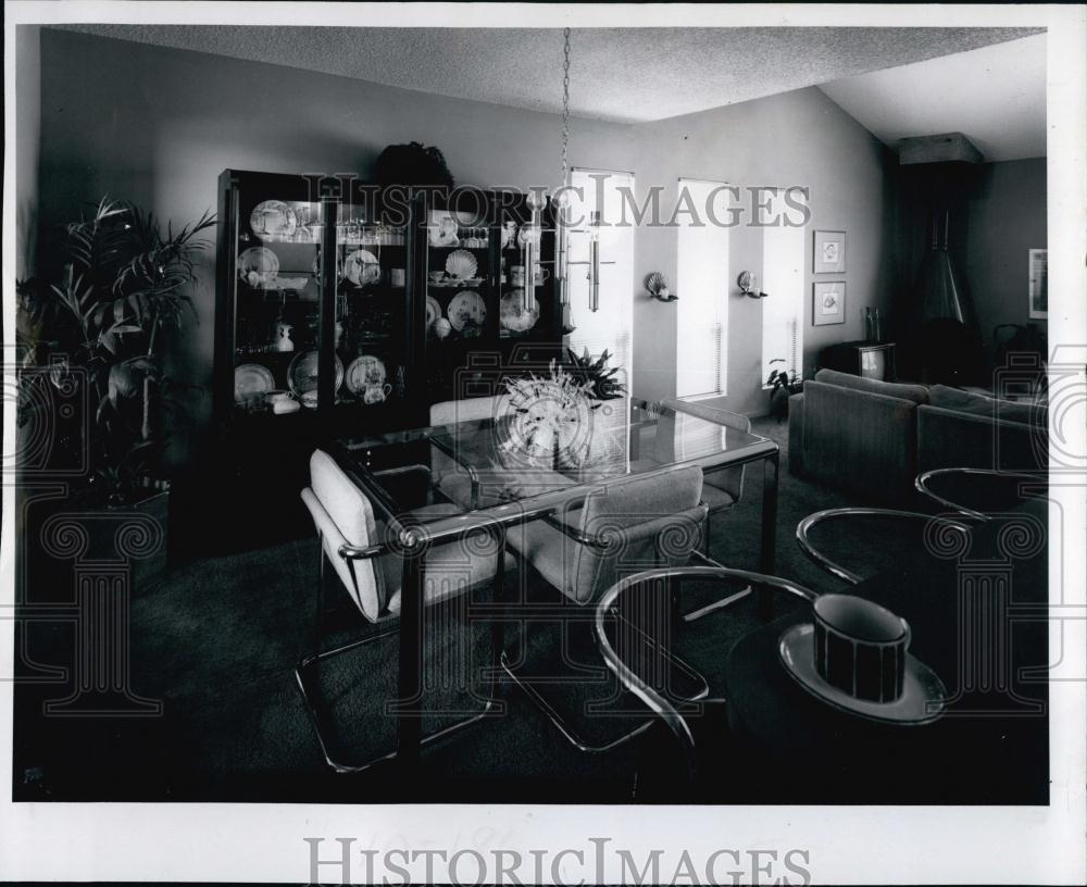 1978 Press Photo Display peices in living room Sylvia Jordan home decor - Historic Images