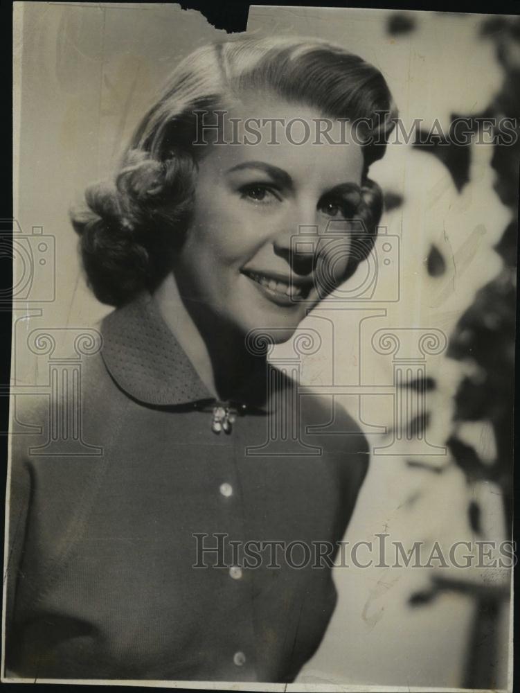 1966 Press Photo Dorothy Collins stars in NBC-TV&#39;s &#39;Your Hit Parade&quot; - Historic Images