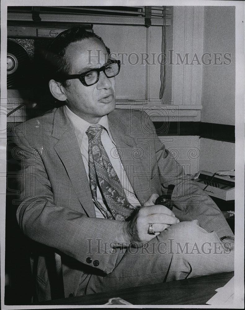 1972 Press Photo Phillip Permutter Regional Director American Jewish Committee - Historic Images