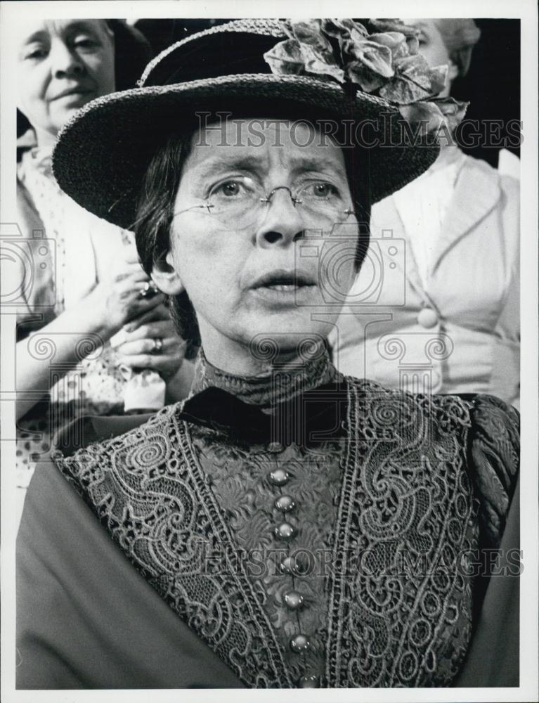 1974 Press Photo Leora Dana Tony Award Winning Actress We The Women History Film - Historic Images