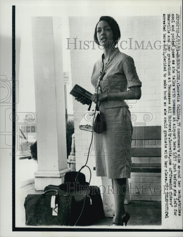 1961 Press Photo Lucretia Collins Speaking With Reporter After Jail Release - Historic Images