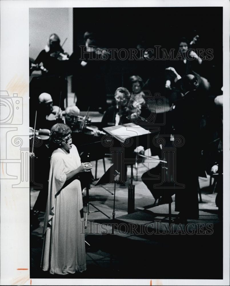 1976 Press Photo Soprano Elinor Ross with Gulf Coast Symphony - RSL59141 - Historic Images