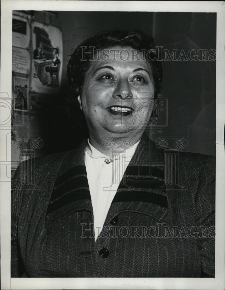 1952 Press Photo Countess Adreane Weil Leaving Supreme Court - RSL41765 - Historic Images