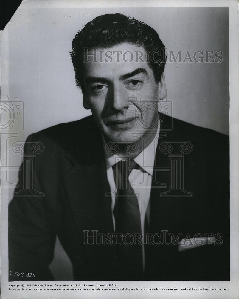 1957 Press Photo Actor Victor Mature in &quot;Pickup Alley&quot; - RSL81013 - Historic Images