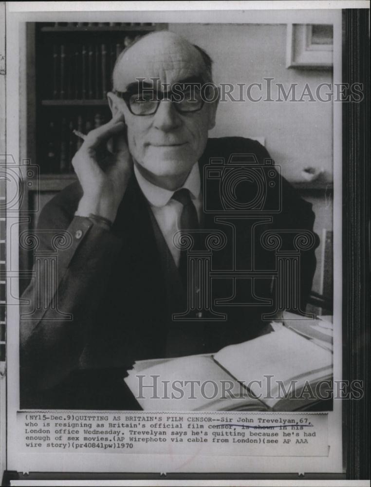 1970 Press Photo SirJohn Travelyan, former Britain official film censor - Historic Images