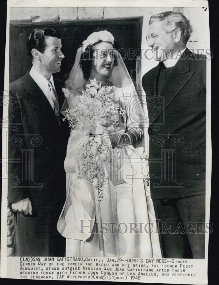 1948 Press Photo Dennis Day, Singer and Wife at Wedding With John Conlon - Historic Images