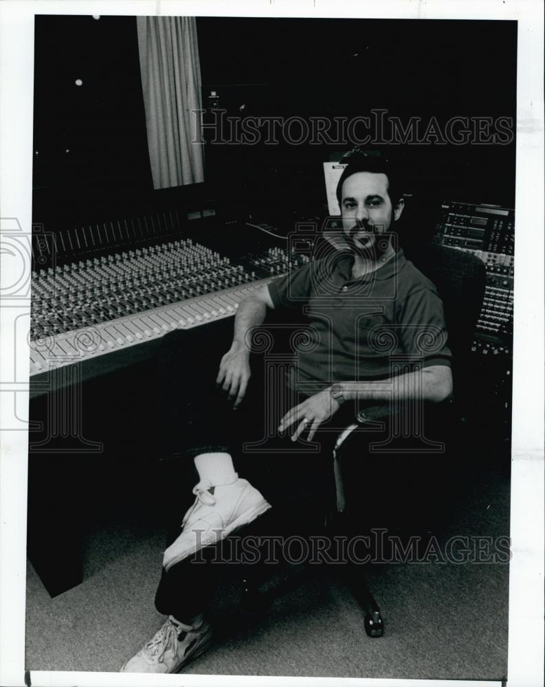 1992 Press Photo Joe Porto Opened Recording Studio - RSL65207 - Historic Images