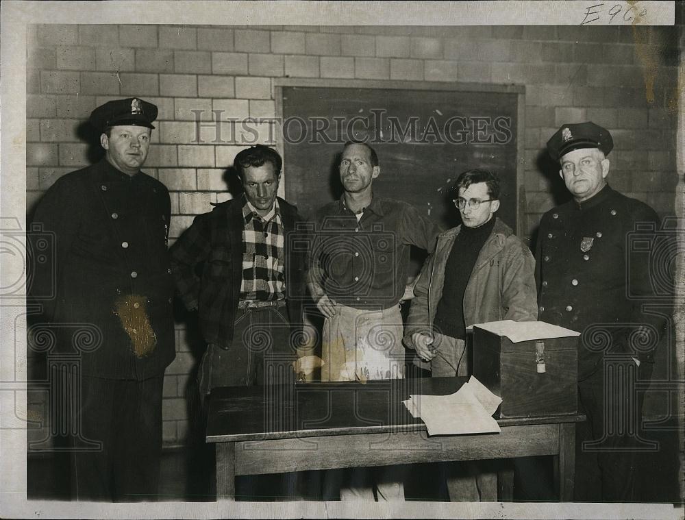 1955 Press Photo Patrolman B Kingsley &amp; L Caswell, Jos Marlow, Emel Petrone, - Historic Images