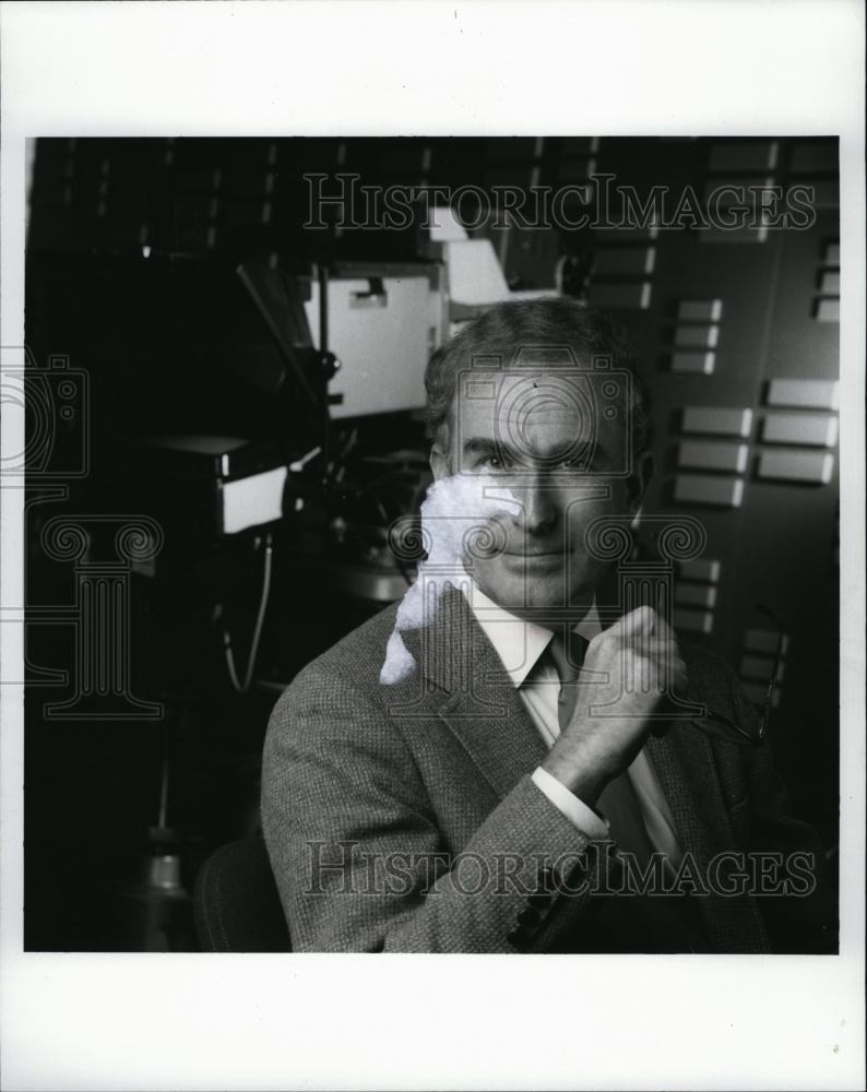 1986 Press Photo Henry Becton WGBH Staff - RSL84255 - Historic Images