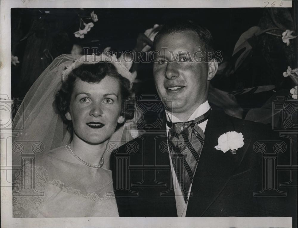 1955 Press Photo Mr & Mrs John P Sanderson,she is former Anne McInerney - Historic Images