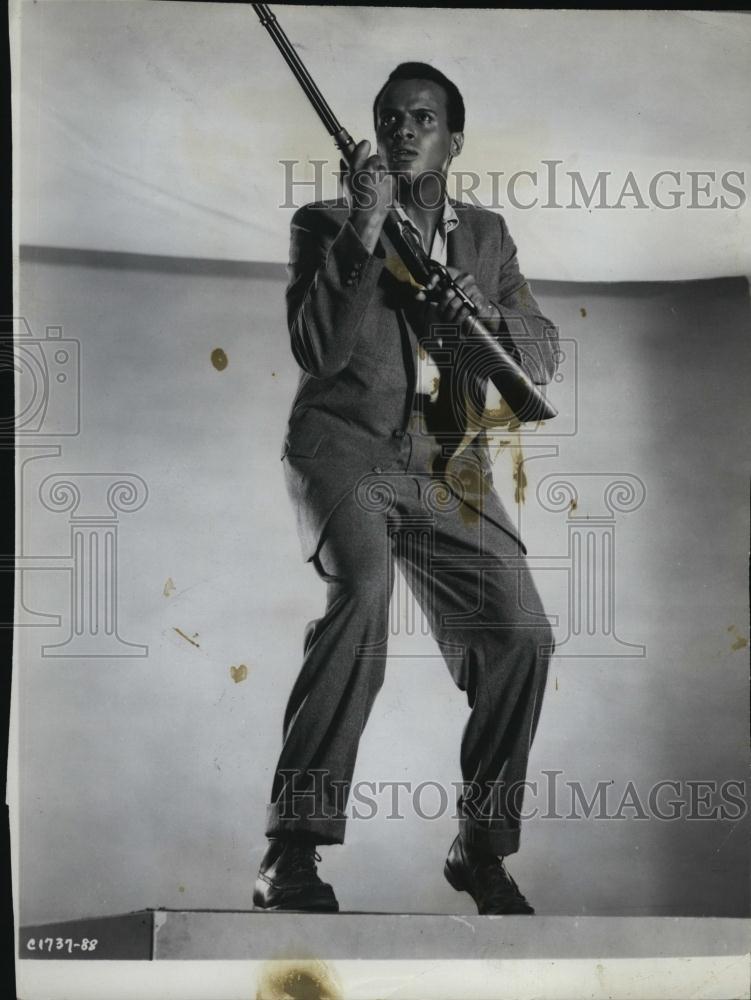 1959 Press Photo Popular Singer Harry Belafonte - RSL47323 - Historic Images