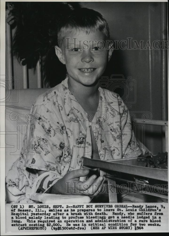 1964 Press Photo Randy Lance of Sesmer Ill at St Louis Children&#39;s Hospital - Historic Images