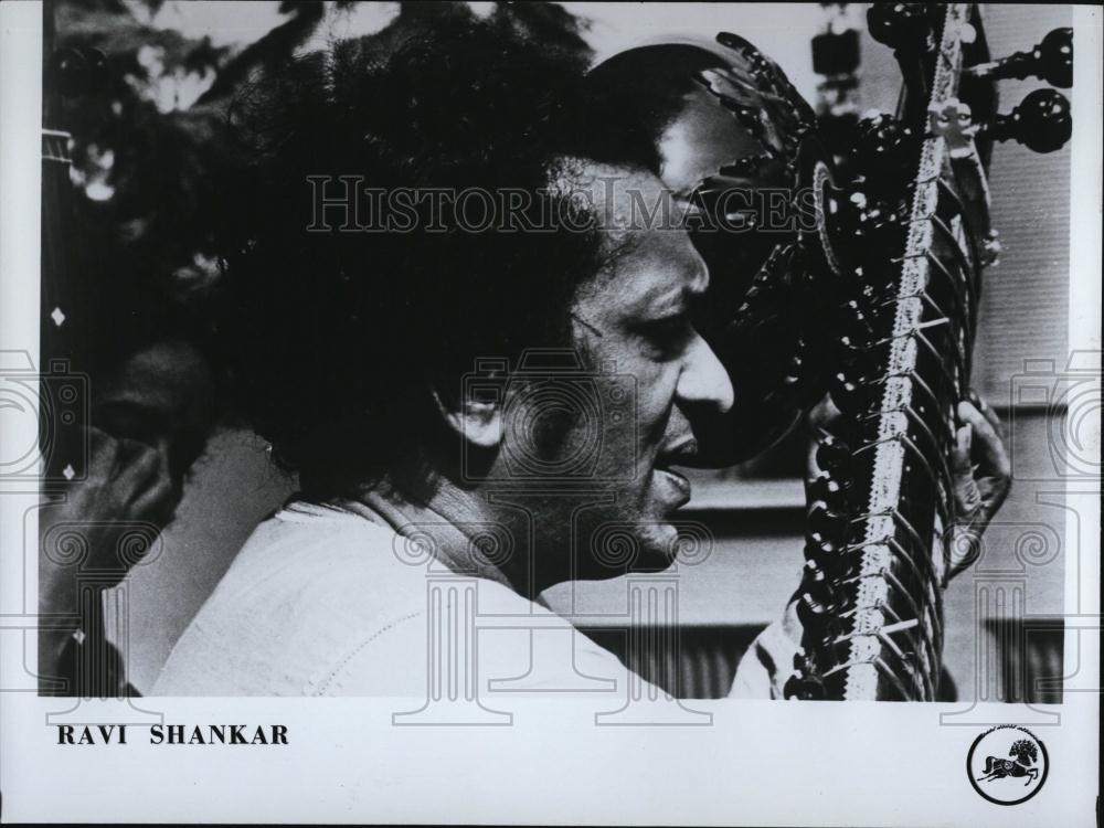 1974 Press Photo Ravi Shankar - RSL39651 - Historic Images